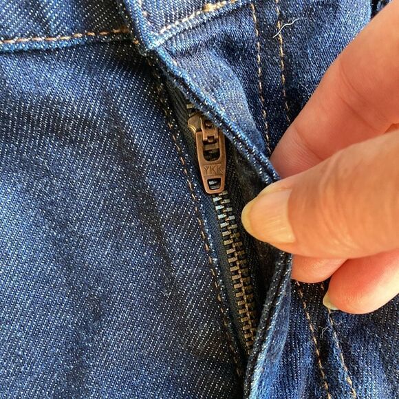 BDG Urban Outfitters AXYL High Rise Raw Hem Dark Wash Jeans Size 30 - Picture 6 of 14